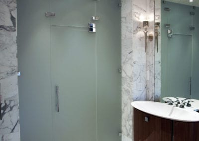 4-frosted-glass-shower-enclosure