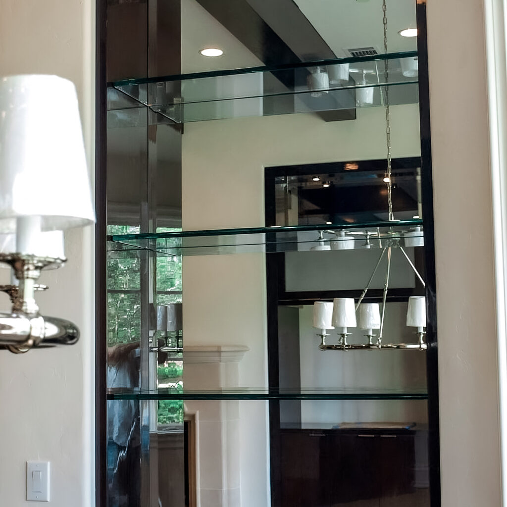 images_900_glass-and-mirror-shelves-transformed
